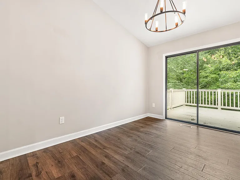 10788 Forest Edge Cir — Photo 8
