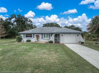 1633 Meadowbrook St, Lake Placid, FL 33852