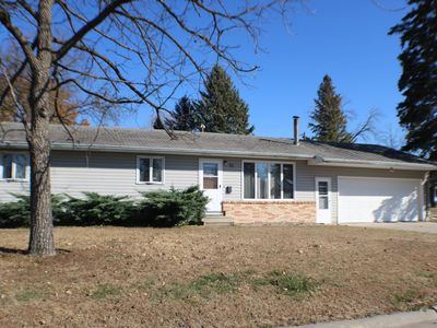 21 Circle Dr W, Welcome, MN, 56181