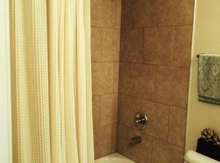 1195 E Walnut St APT V4, Carbondale, IL 62901