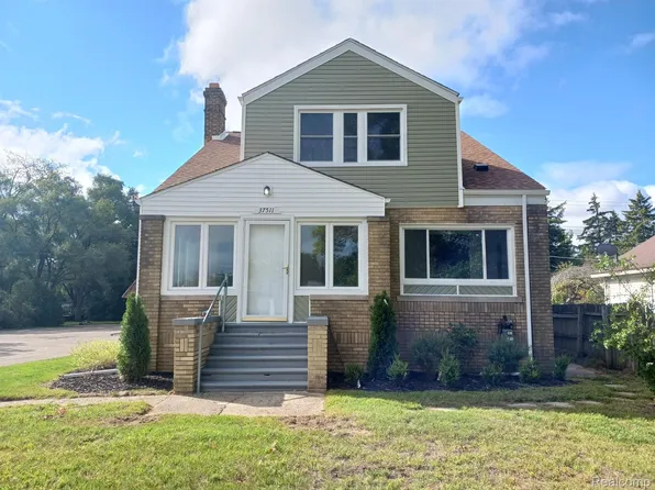 37511 W Huron River Dr, Romulus, MI 48174