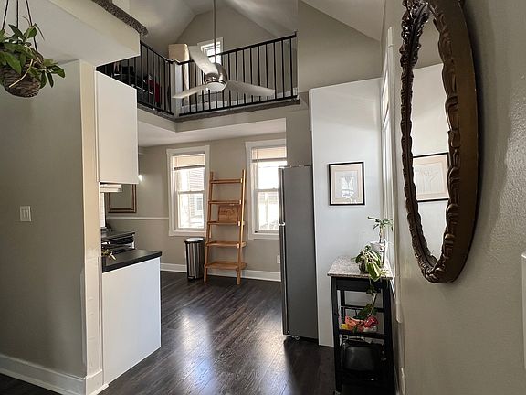 3rd image of 1219 E Kane Pl #C