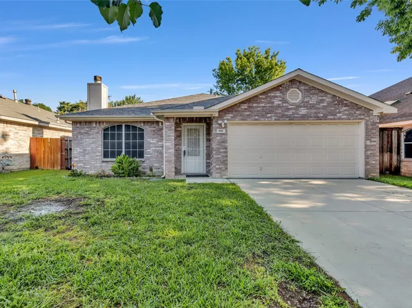 305 Familia Ct, Irving, TX 75061