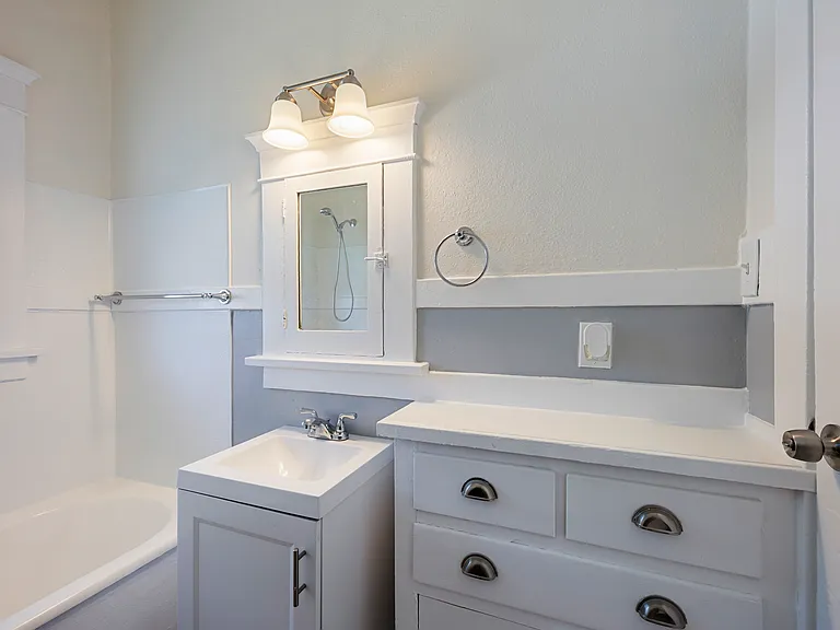 242 Gaviota Ave — Photo 6