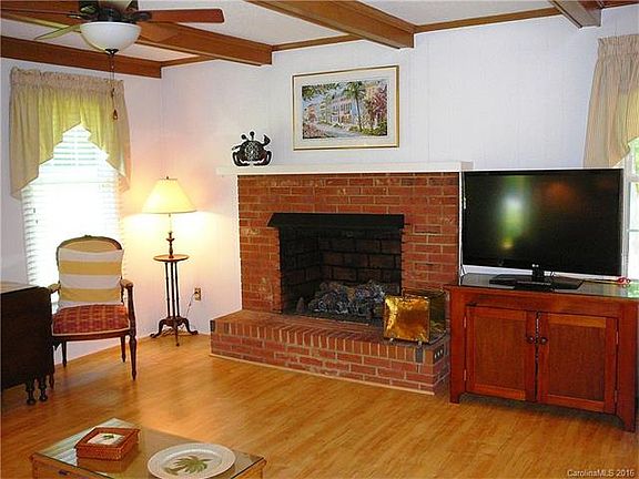 4th image of 9220 Wedgewood Dr