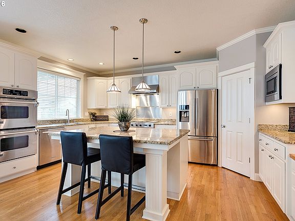 2nd image of 3037 Kensington Ct
