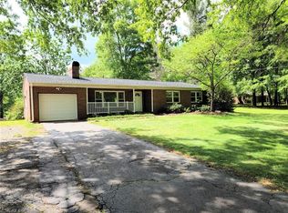 8074 Idols Rd, Clemmons, NC 27012