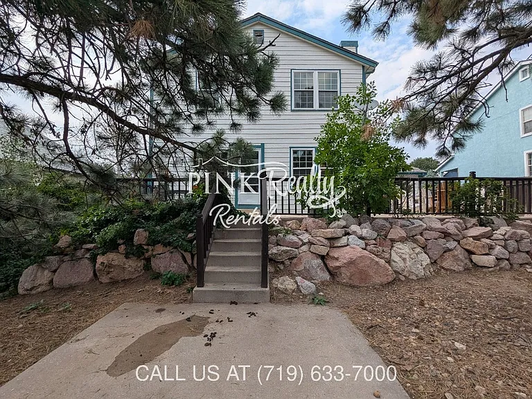8560 Avens Cir — Photo 13
