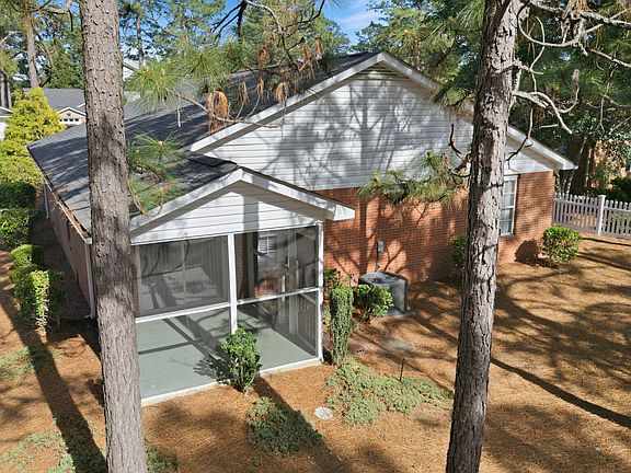 3rd image of 680 Pinehurst Trace Drive