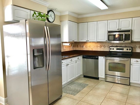 2nd image of 10805 Moshie Ln