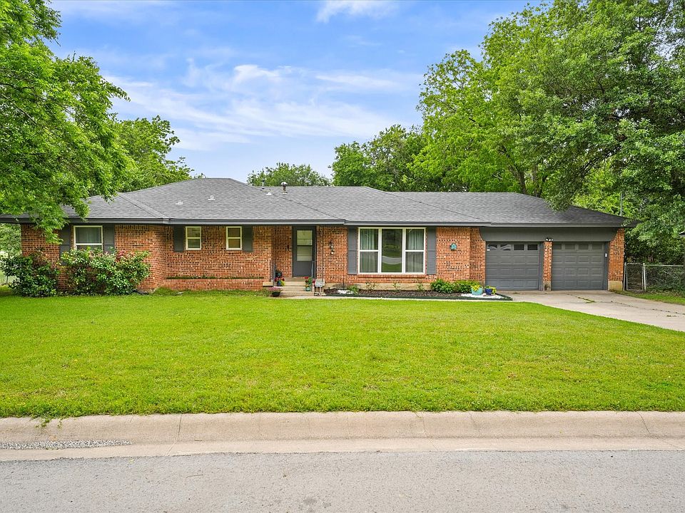 1st image of 2703 Rockwood Ln