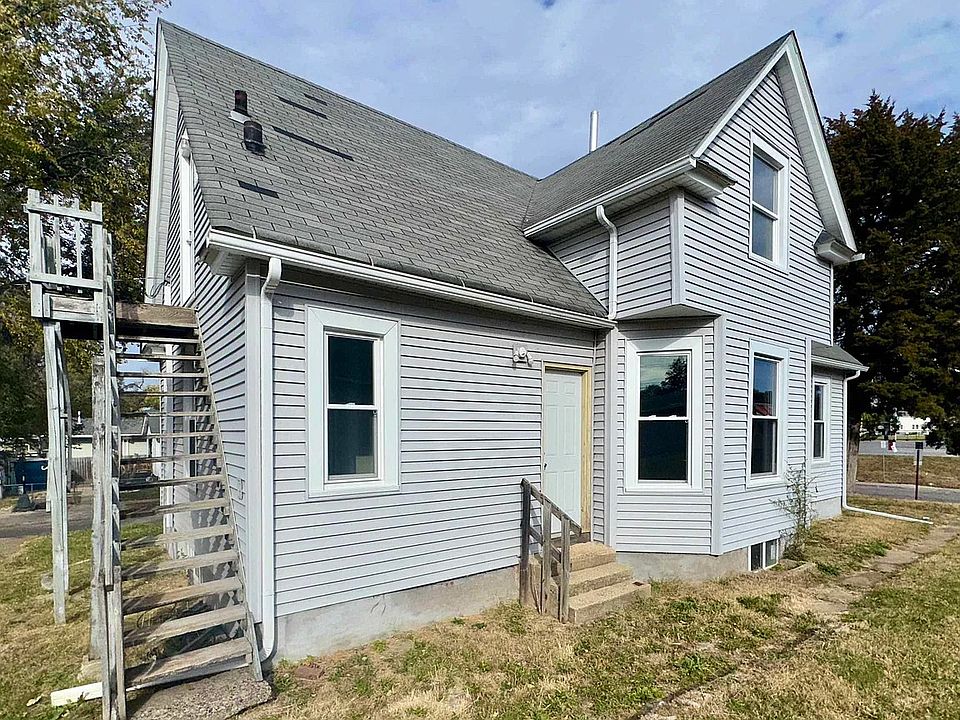 1st image of 1600 9th St #B
