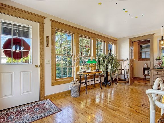 3rd image of 48 Burwell Ave