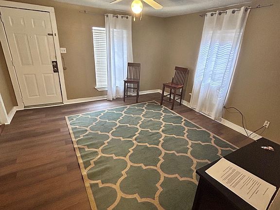 3rd image of 1131 G Ave
