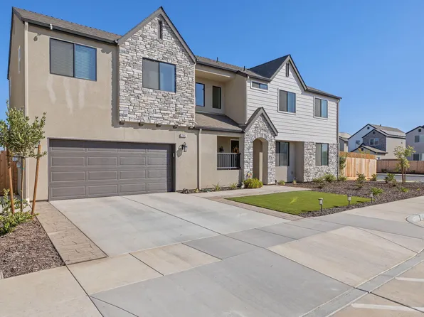 2092 Roussanne Avenue, Tulare, CA 93274