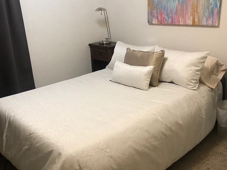 Bedroom 3 queen bed