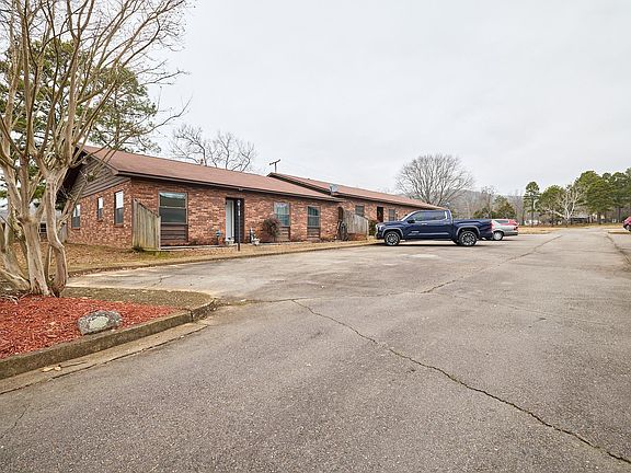 2nd image of 301 Hammond Dr APT A1