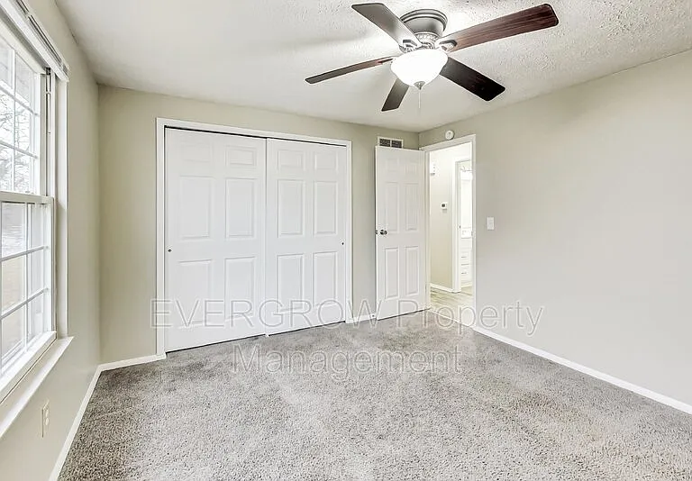5310 Shelbyville Rd — Photo 15