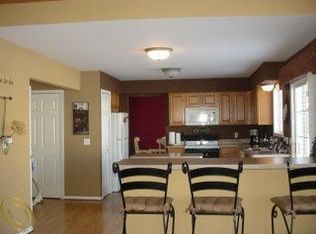 25152 Mahogany Dr, Brownstown Twp, MI 48134