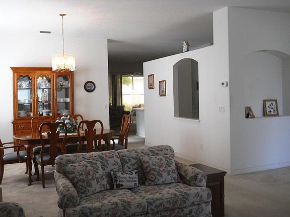 3rd image of 837 NW Sorrento Ln