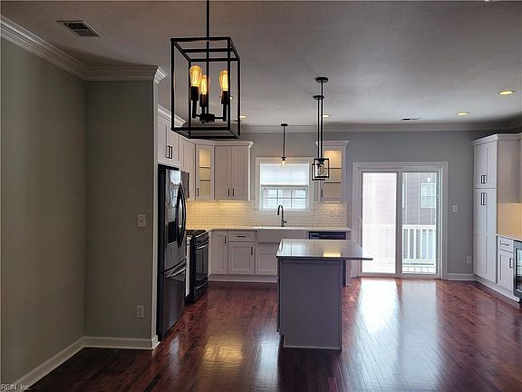 4th image of 914 Orapax St APT B