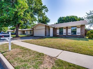 3411 Hickory Hill Dr, Arlington, TX 76014