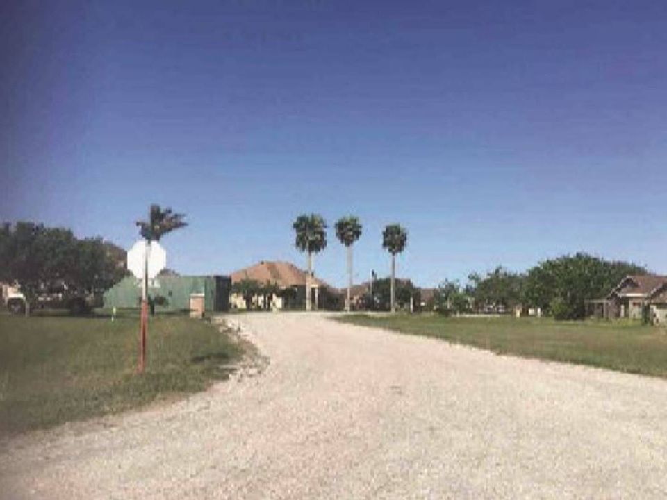 2nd image of 39785 Resaca Blvd