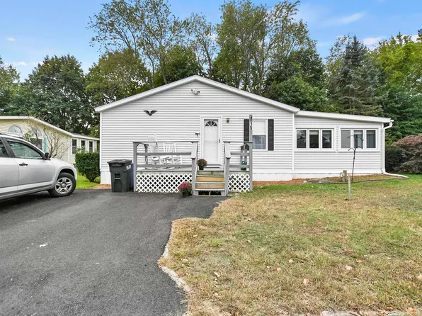 15 Sandpiper Path, North Hampton, NH 03862