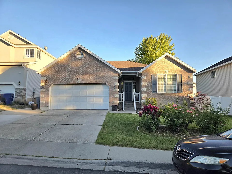 574 Eastpointe Cir