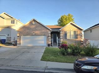 574 Eastpointe Cir, North Salt Lake, UT 84054