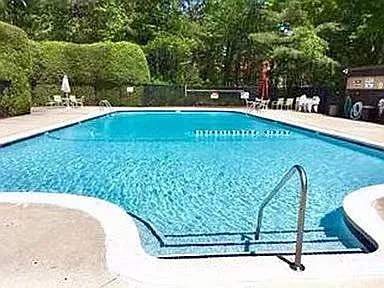 2 bed, 1018 sqft, $1,600 — Photo 3