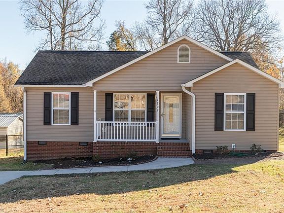 2nd image of 1809 Augusta Dr