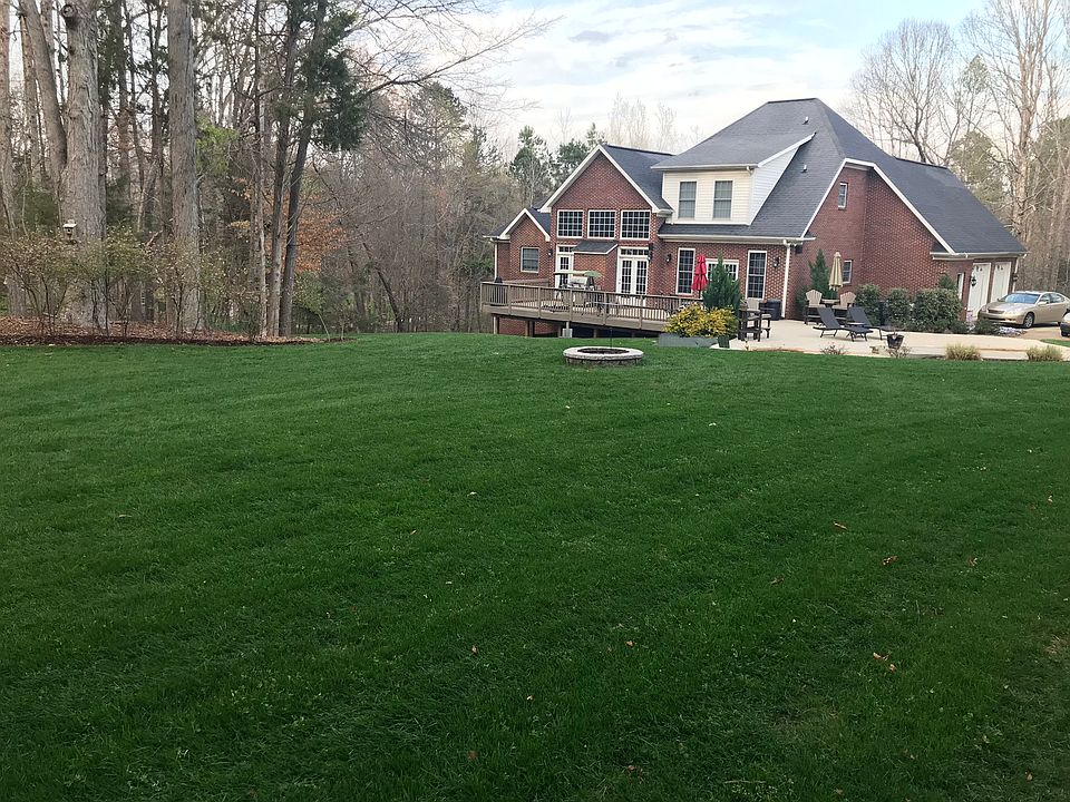 2nd image of 438 Farm Branch Dr