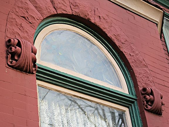 4th image of 256 NE Randolph Ave