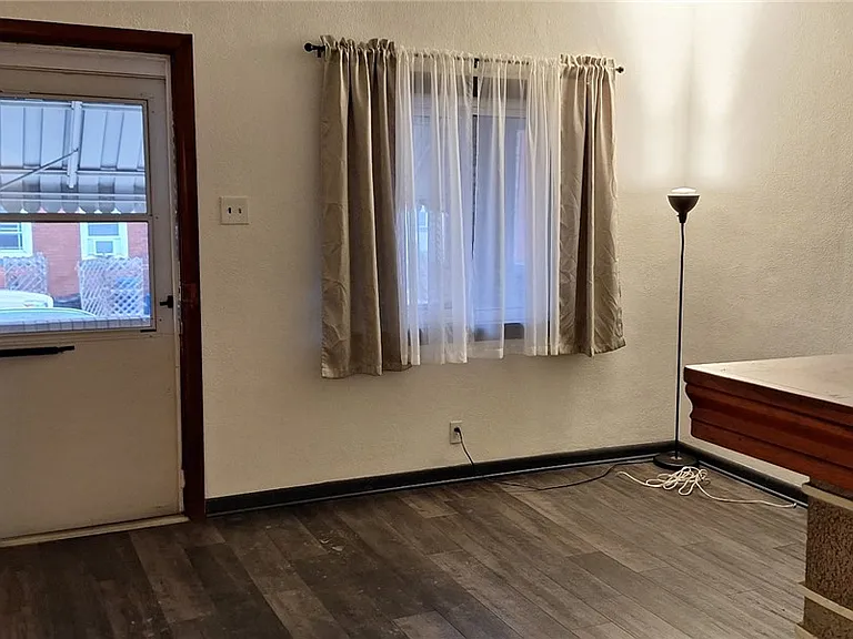 5124 Carnegie St — Photo 6