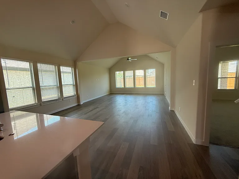 1000 Edgehurst Dr #1000 — Photo 30