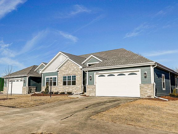 5th image of 19900 Overstone Dr #19-1