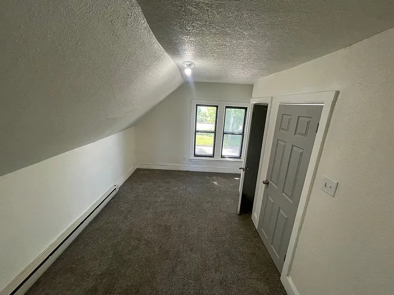 2037 Wiemann Ave — Photo 24
