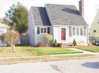 251 Ausdale Rd, Cranston, RI 02910