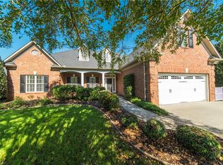 1024 Keswick Ln, Clemmons, NC 27012