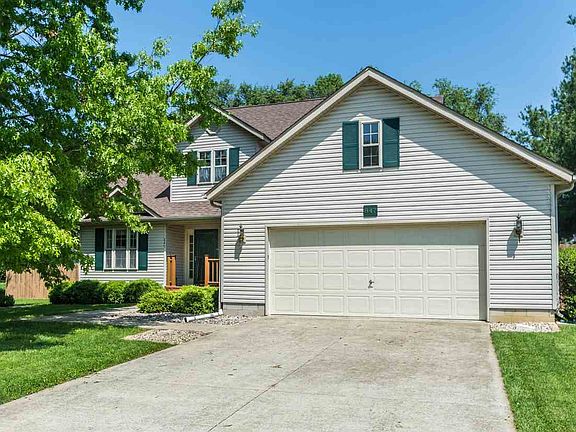 3rd image of 847 E Meadowlands Dr
