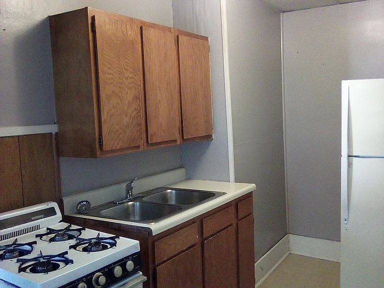612 W Adams St #3 — Photo 11