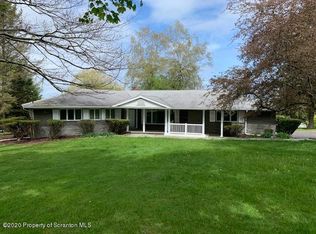 215 Beynon Dr, Clarks Summit, PA 18411