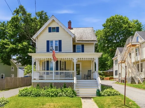 2 Academy St, Newton Town, NJ 07860