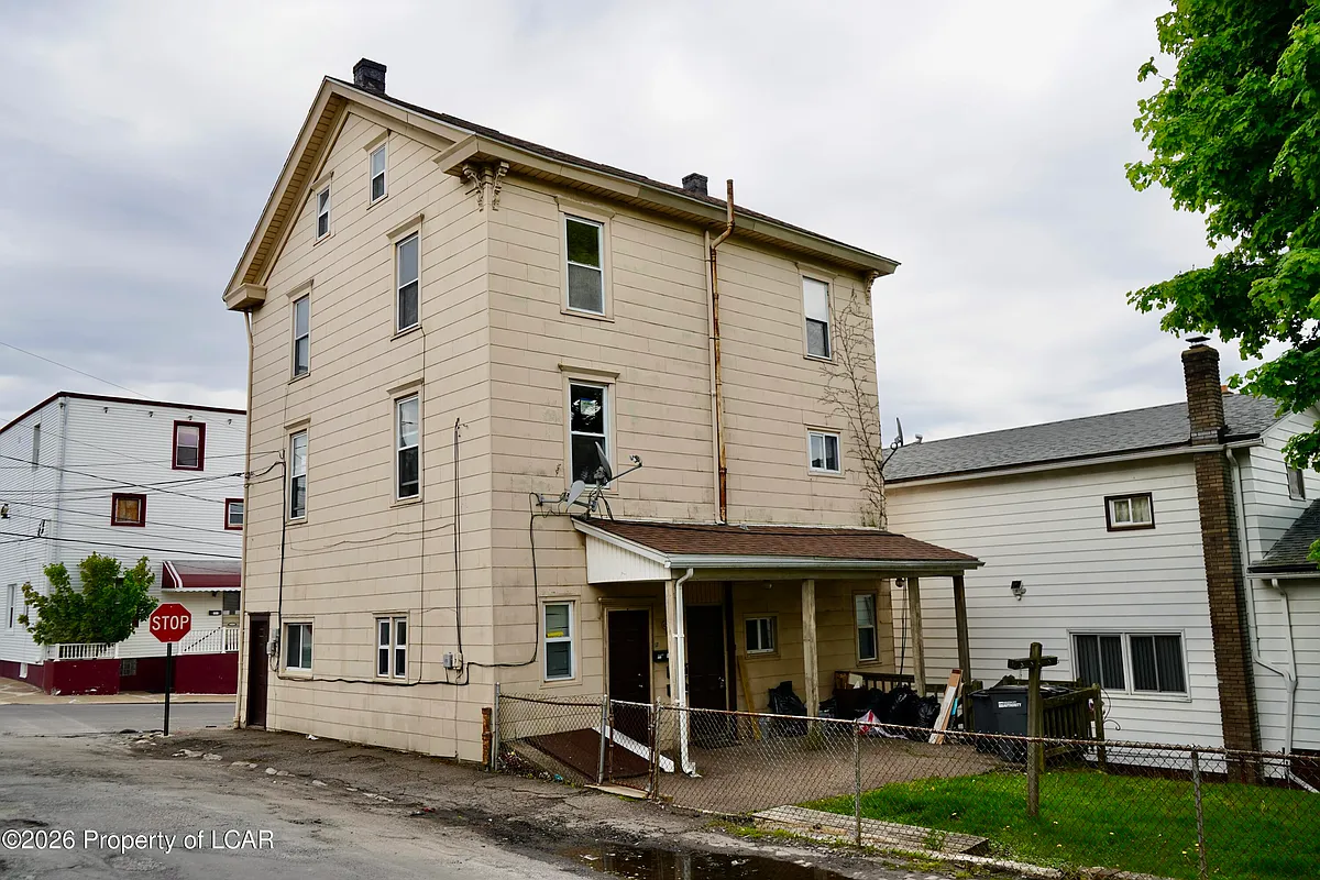 Building Photo - 538 Carson St #2