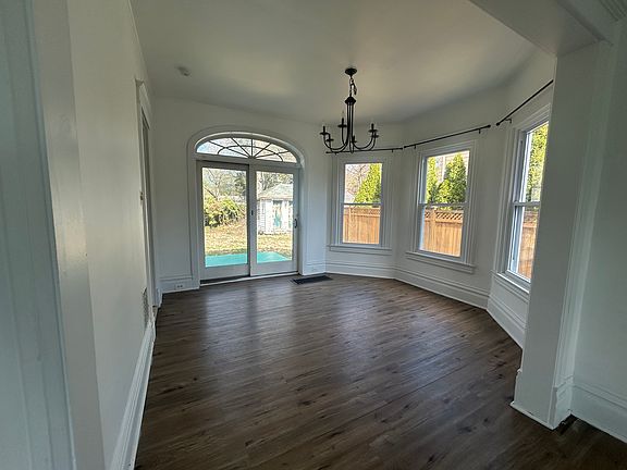 5th image of 1004 Spring Ave