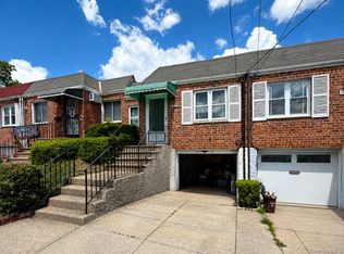 7315 Cook Ave, Middle Village, NY 11379