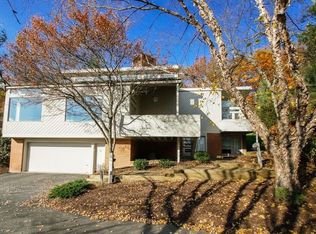 20 Riverview Ct, Bentleyville, OH 44022
