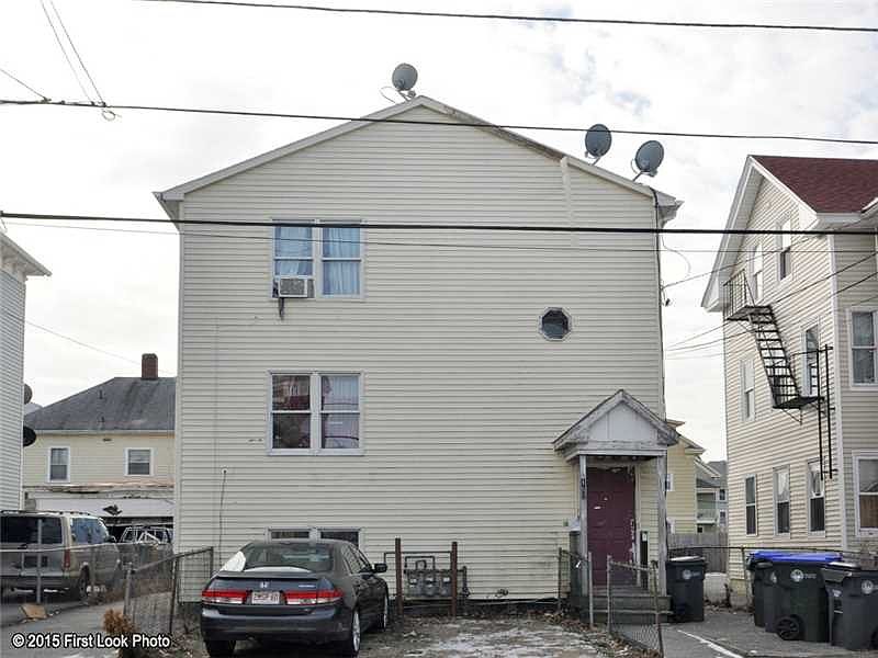 2nd image of 160 Wendell St