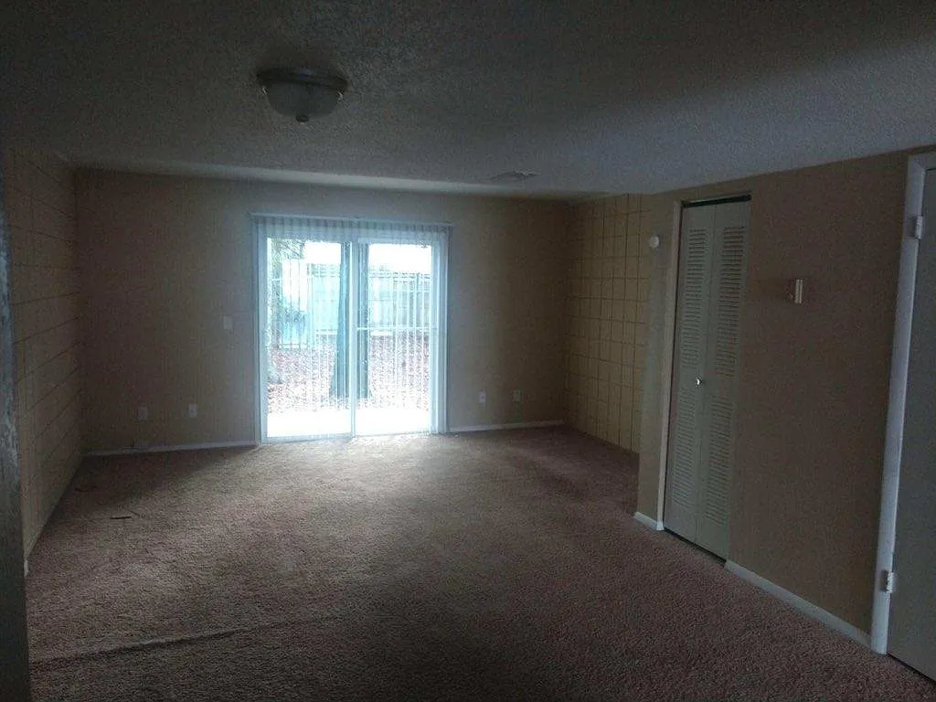 Building Photo - 114 Blissett Dr #J